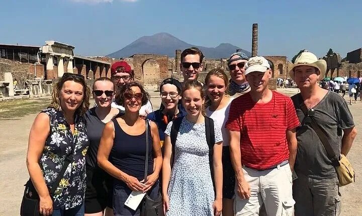 Naples Highlights and Hidden Gems Private Walking Tour
