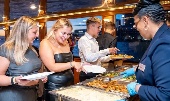 New York City Skyline Dinner Cruise