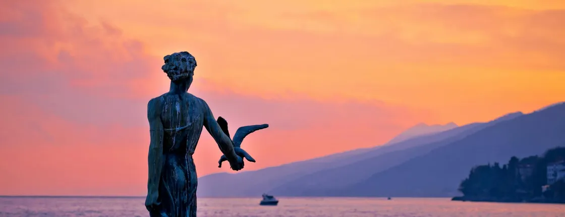 Sunset dolphin watching boat tour in Opatija