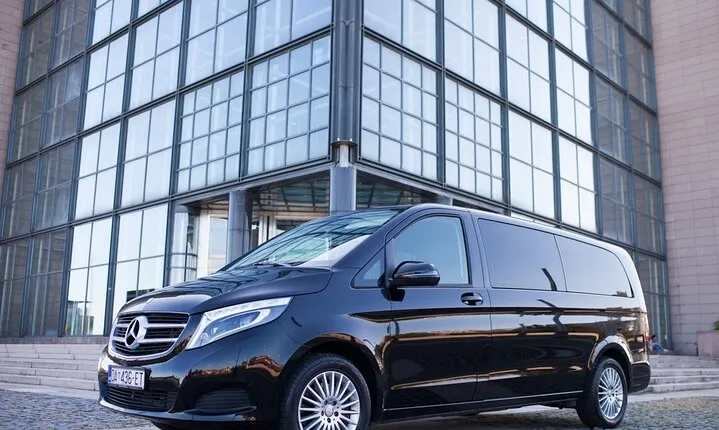 Private Transfer from Venice to Vienna or Vienna to Venice