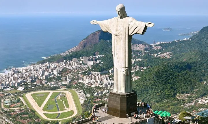The Best of Rio: Christ Redeemer & Sugar Loaf - Lunch & City Tour