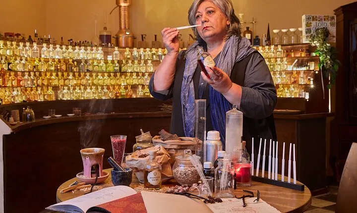 Perfume Masterclass in Florence: Make your Own Personal Fragrance