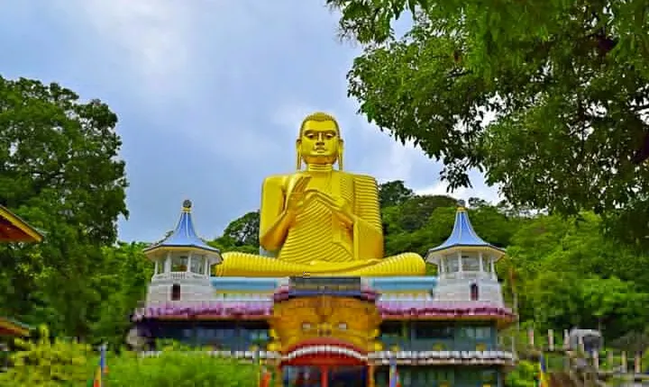 Sigiriya, Dambulla, Safari and Kandy in 3 days