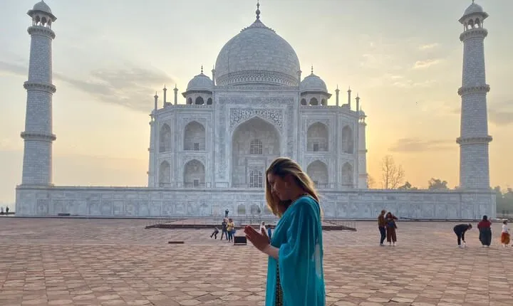 Sunrise Taj Mahal Tour From Delhi By Car