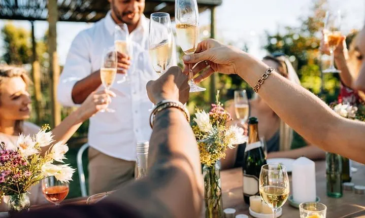 Full-Day Private Guided Tour of Champagne wih Hotel Pickup