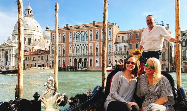 Public Tour: Ancient Stroll and Byzantine Wonders