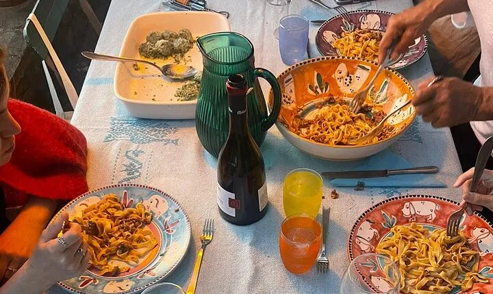 Florence Cooking Class in a Gorgeous Countryside Home with Maria