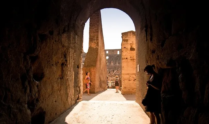 Colosseum Arena Floor, Roman Forum and Palatine Hill Guided Tour