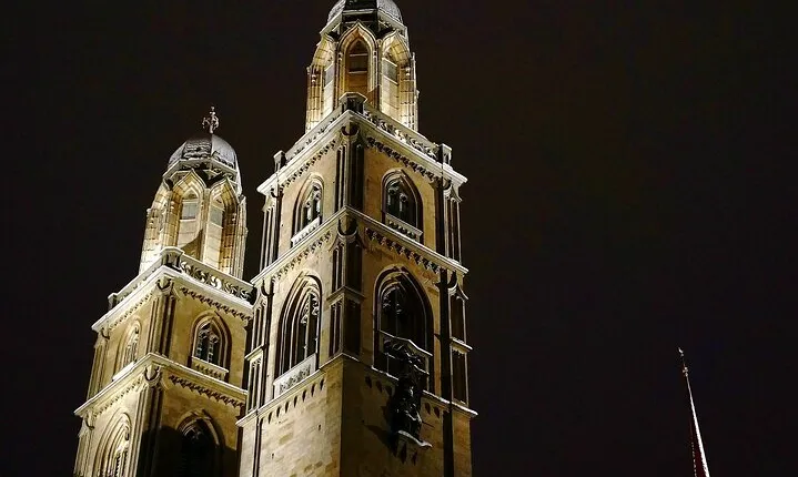 Self-Guided Audio Tour to the Dark Side of Zurich