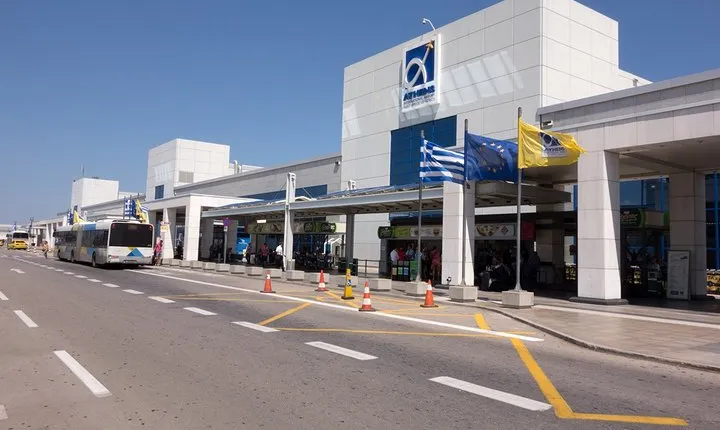Private Luxury Transfer from Athens Airport to Rafina Port