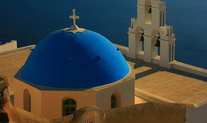 Discover Santorini with us (5 hour private tour north side)