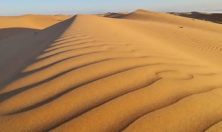 Oman Highlights: Wahiba Sands Desert & Wadi Bani Khalid Tour