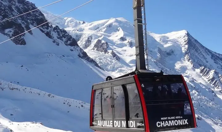 Private Transport to Chamonix from Geneva with driver-guide