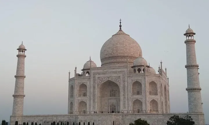 Delhi to Agra , Taj Mahal at Sunrise Day-Trip