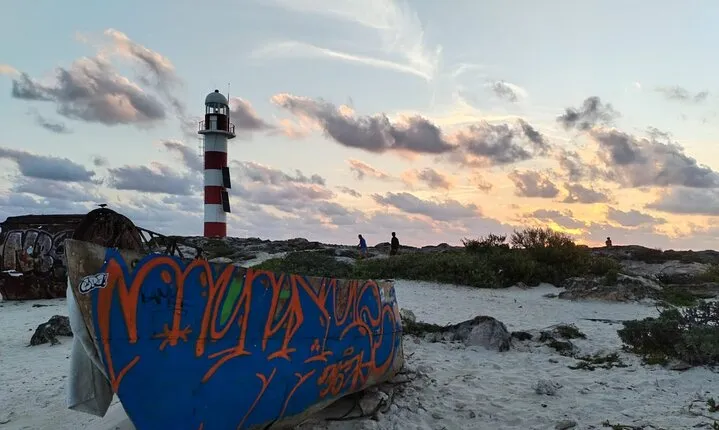 Guided Walking Tour of the Punta Cancun Lighting Tower