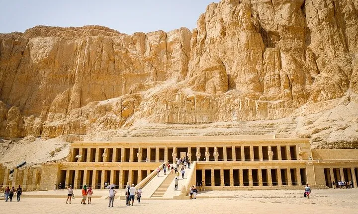 Luxor: King Tut's Tomb & the Valley of the Kings with guide Tour