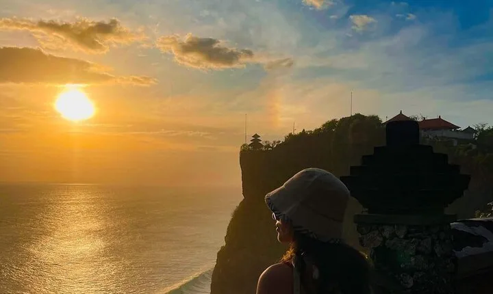 Bali Uluwatu Sunset Kecak Fire Dance and Beach Dinner Tour