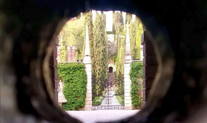 Guided Walking Tour on Verona Hillside