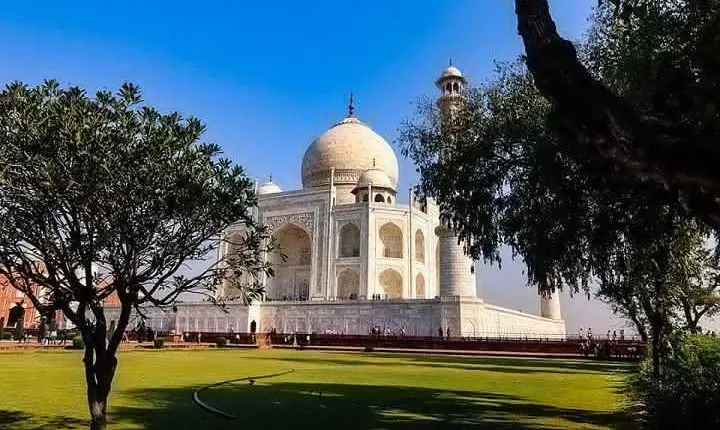 Private Taj Mahal + Fatehpur Sikri Tour By Car - New Delhi