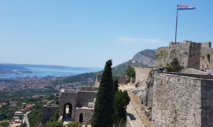 Private Split & Klis Fortress Tour with Olive Museum