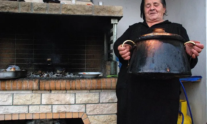 Olive Oil taste Private Tour from Athens or Nafplio includes: Corinth,Perachora