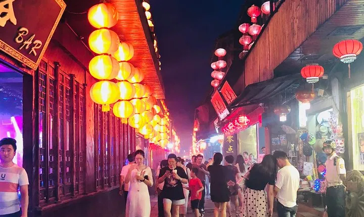 Private Night Tour to Xitang Water Town from Shanghai