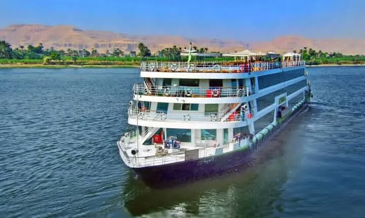 4 Days Aswan and Luxor Nile cruise&Abu Simbel by plane from Cairo