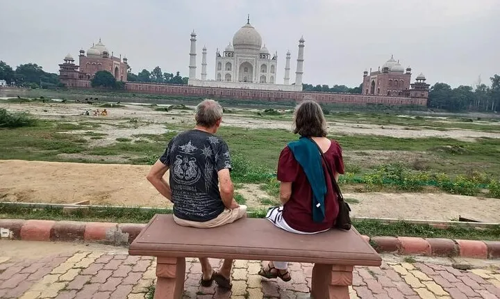 Train Station to Train station Gatimaan Express Tour Agra
