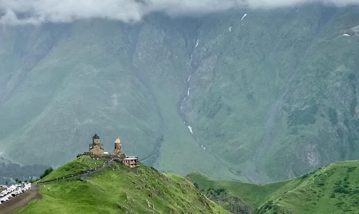Kazbegi Day Trip (Jinvali, Ananuri, Gudauri, Gergeti church)