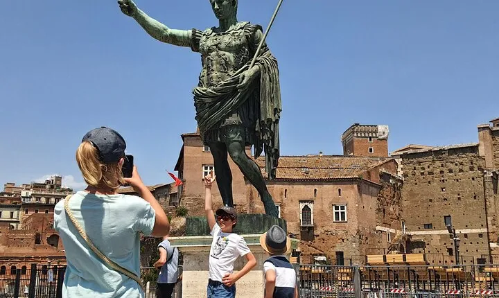 The last day of Julius Caesar: from the glory to the Ides of March