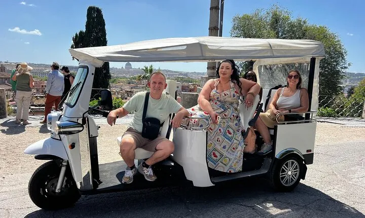 Rome:Tuk-Tuk Private Tour of the City Center