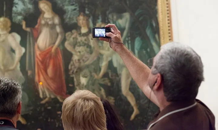 Florence: Skip-the-Line Uffizi Masterclass with Art Expert