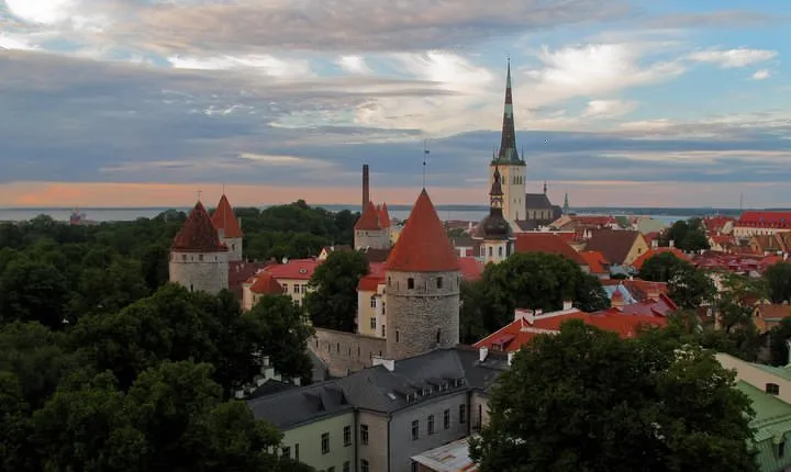 Discover Terrific Tallinn: Self-Guided Audio Tour
