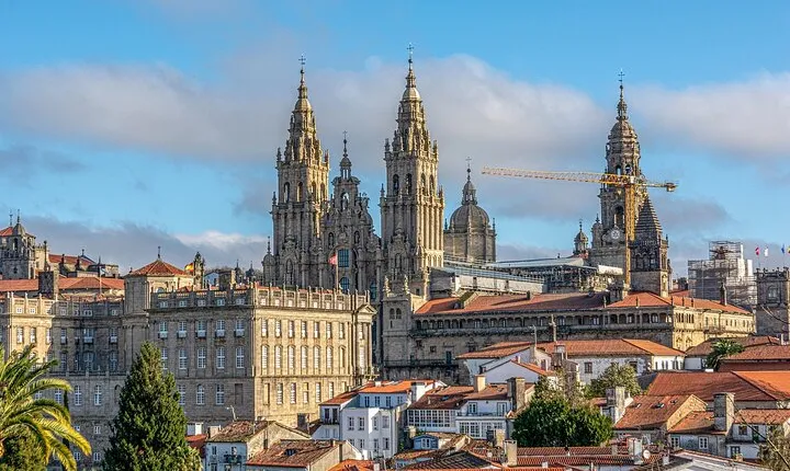 Santiago de Compostela Private Walking Tour with Cathedral Ticket