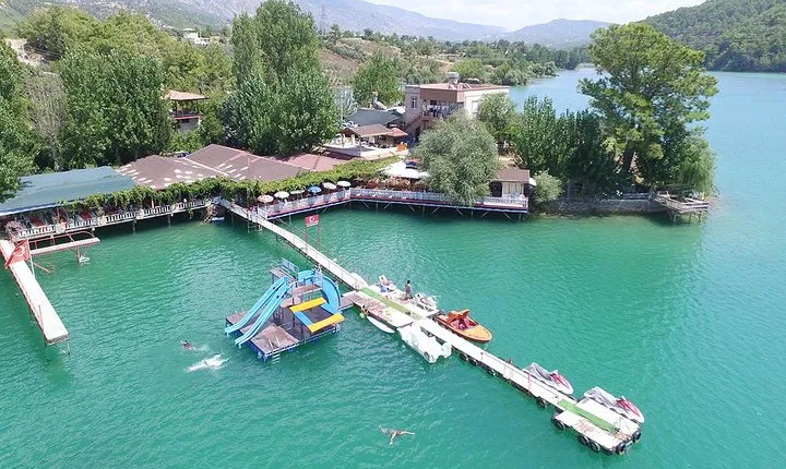 Cabrio Safari with boat trip on the Green Lake