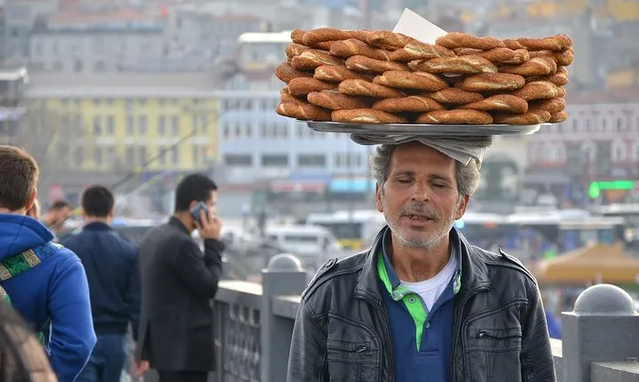 Istanbul Off the Beaten Path Tour with Guide, Lunch and Transfers