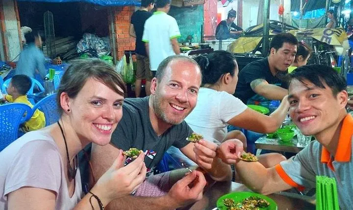 Small-group Street Food Lover by Motorbike (04 hours)