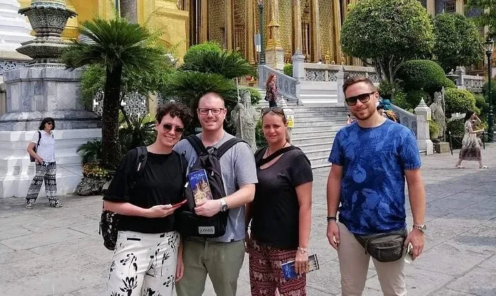 Bangkok Damnoen Saduak and Train Market Private excursion