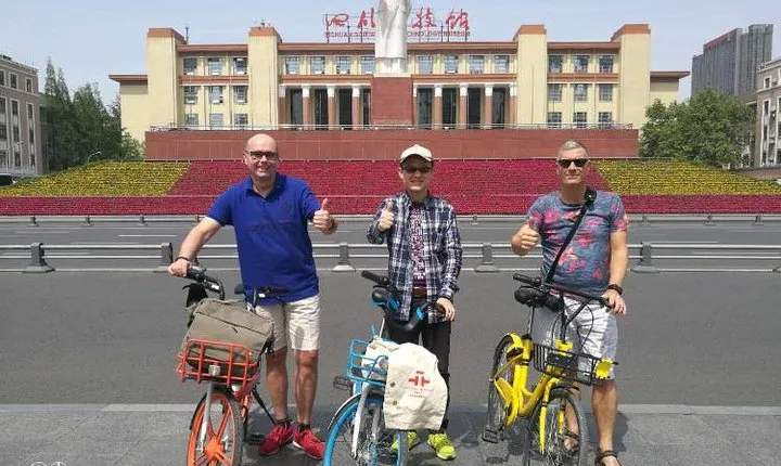 Private Chengdu Half Day Bike Tour