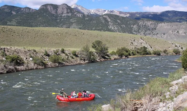 Scenic Float on the Yellowstone River