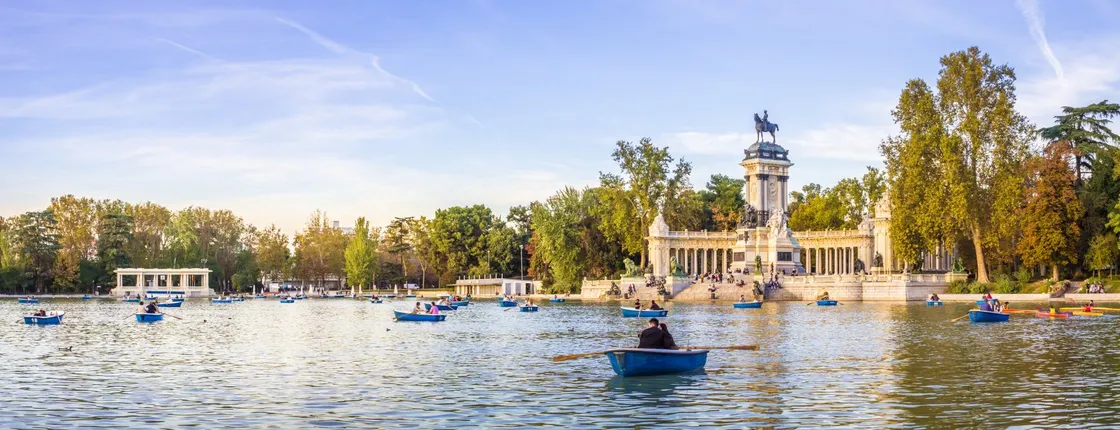 Retiro Park private tour with local guide