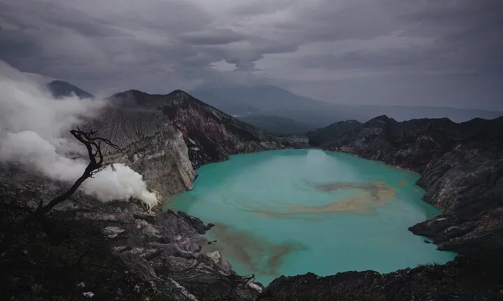 3-Day Bali North Tour with Snorkeling,Dolphin & Ijen Crater Trek