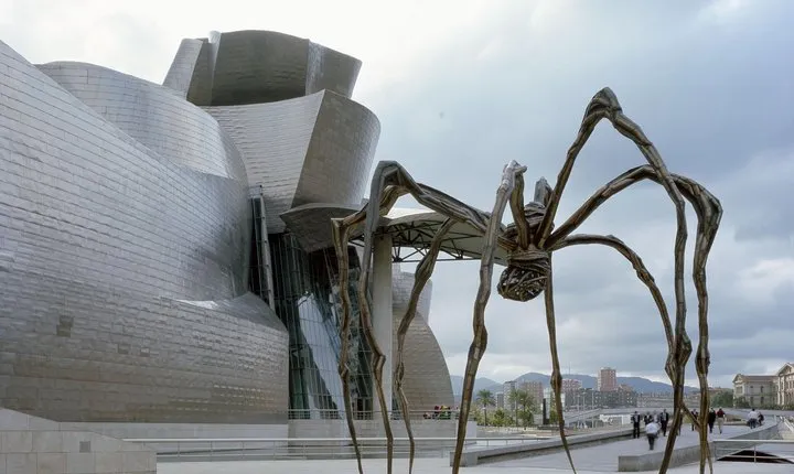 6-day Basque Country Tour with Guggenheim Museum Ticket
