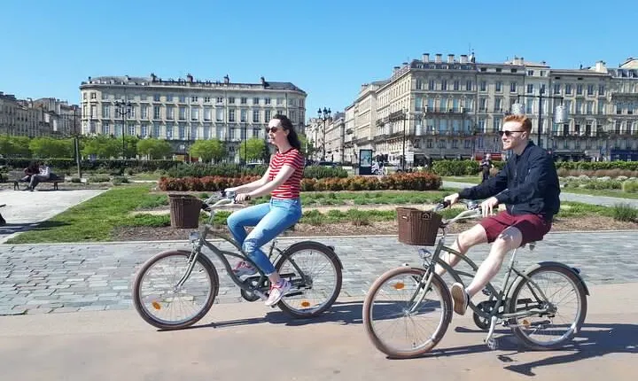 Bordeaux bike tour "The Best of Bordeaux"