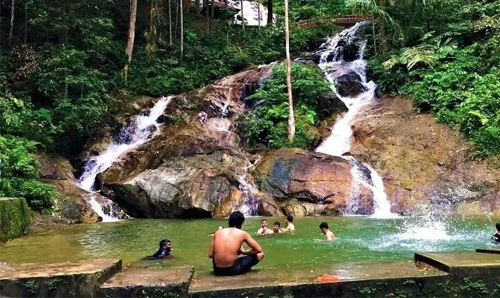  Kanching Waterfall Hot Spring and Kuala Selangor Firefly Tour