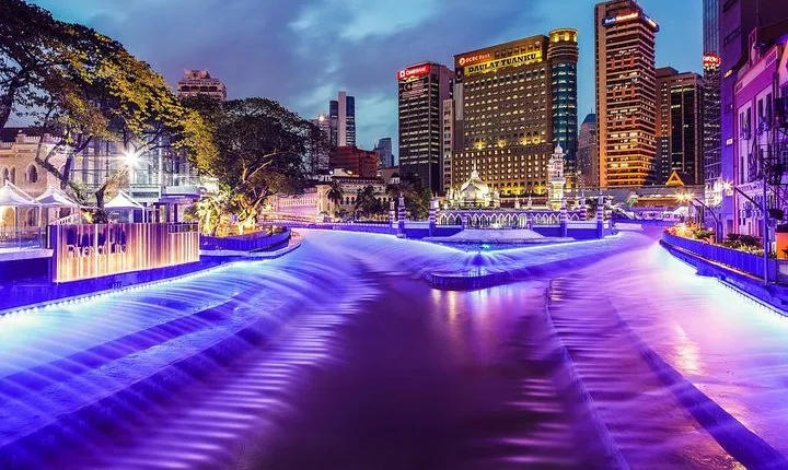 Discover The Best of Kuala Lumpur by Night