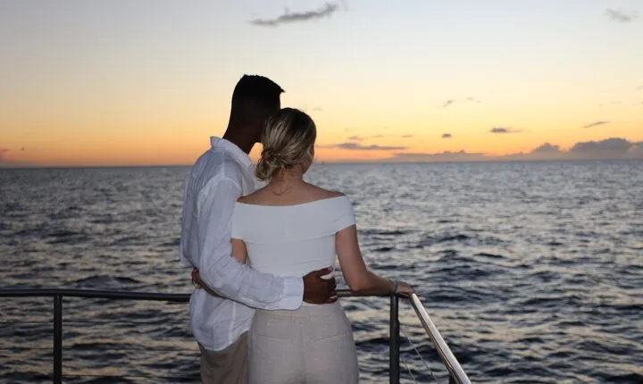 Oahu: Private Sunset Cruise and Dolphin Watch From Ko Olina