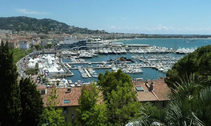 Cannes Like a Local: Customized Private Tour