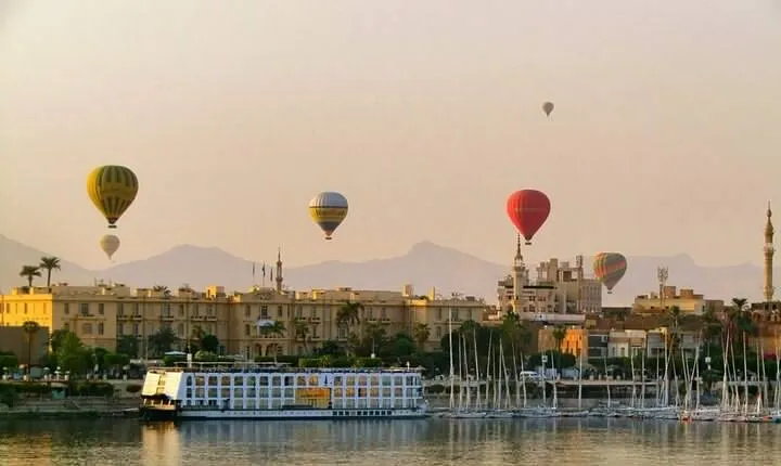 Luxor Tours: City Tour,Hot Air Balloon,Kings Valley,Sailing Felucca,Camel Ride