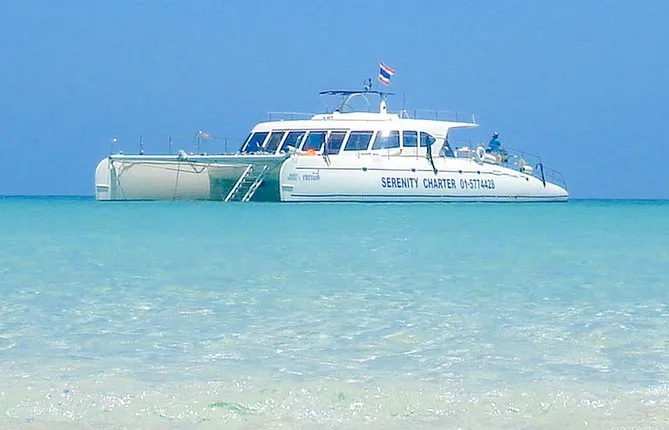 Pattaya : Full Day Yacht Catamaran Island tour and Snorkeling with lunch